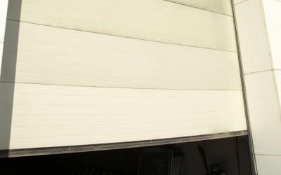 Common Mistakes When Replacing Garage Doors in Miami Beach